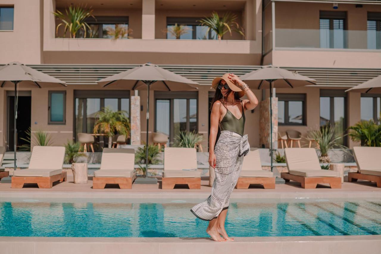 Marble Luxury Suites Karteros Exterior photo