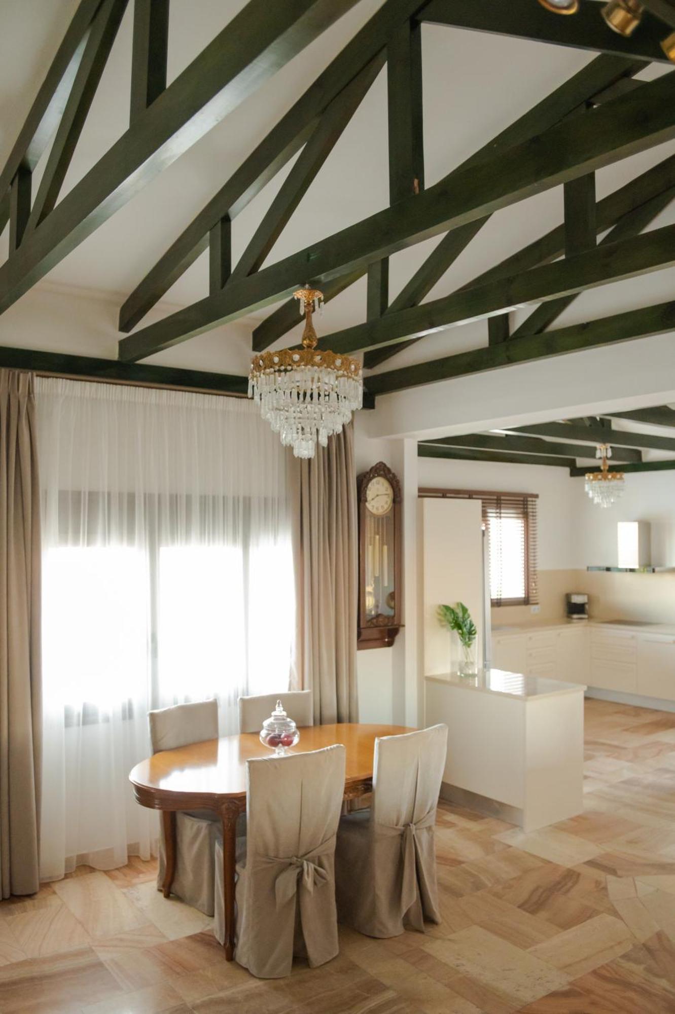 Marble Luxury Suites Karteros Exterior photo